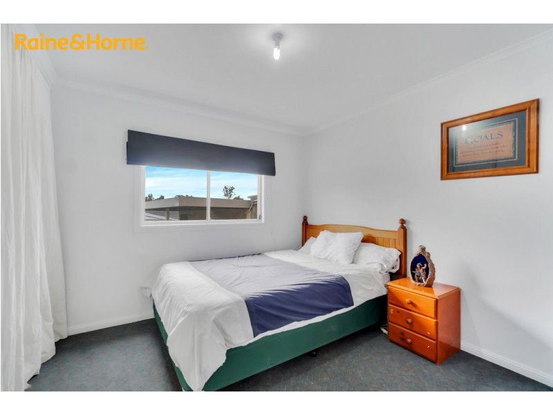 10 EVERTON CLOSE, Hallam VIC 3803