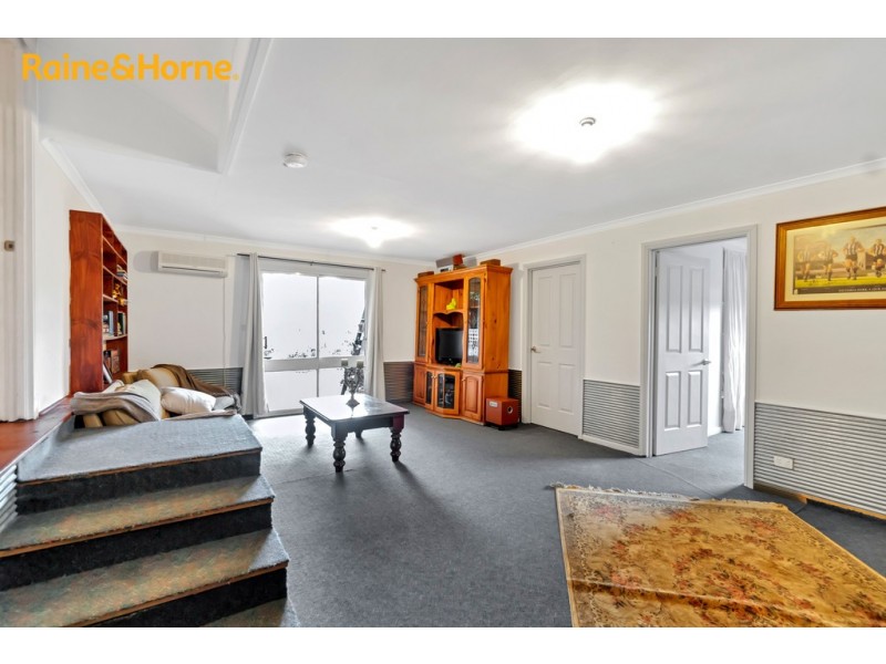 10 EVERTON CLOSE, Hallam VIC 3803