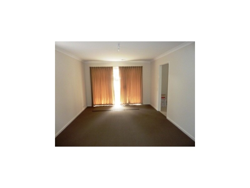 3/90 Burden Street, Springvale South VIC 3172