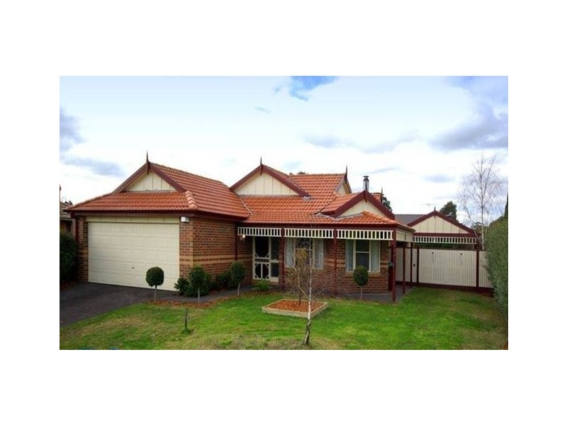 22 Hasluck Crescent, Lynbrook VIC 3975