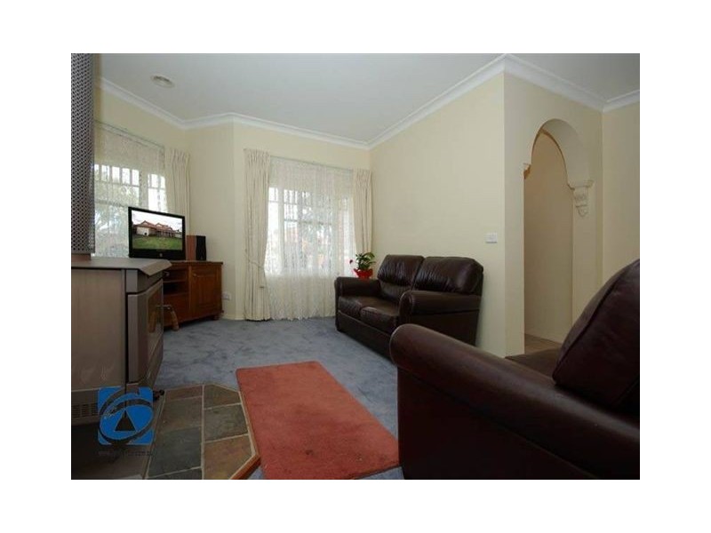 22 Hasluck Crescent, Lynbrook VIC 3975