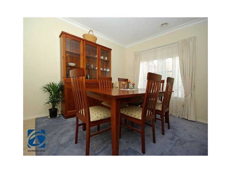 22 Hasluck Crescent, Lynbrook VIC 3975