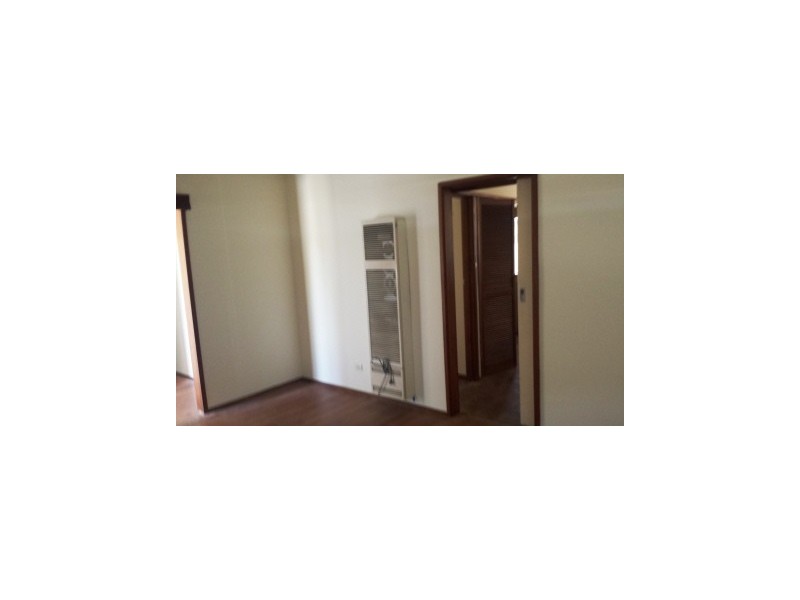 1/90 Burden, Springvale VIC 3171