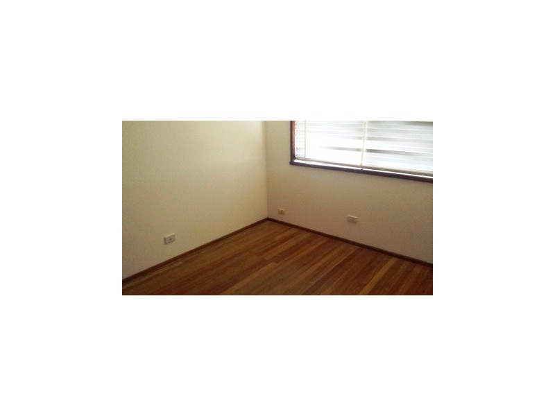 1/90 Burden, Springvale VIC 3171