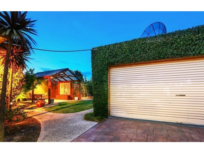 21 Marjoram Close, Hallam VIC 3803