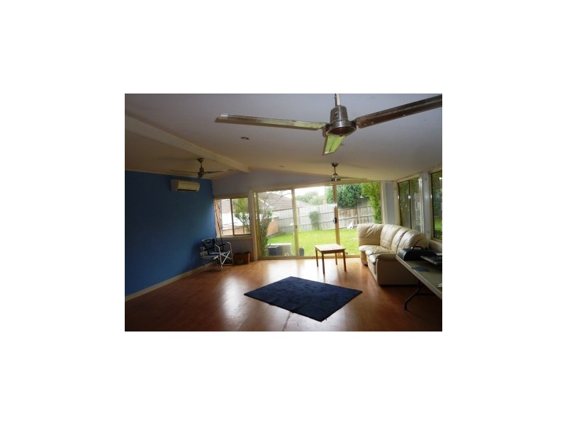 2 Simpson Court, Hallam VIC 3803