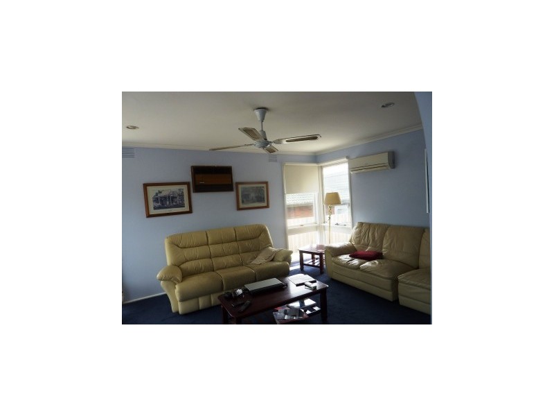 2 Simpson Court, Hallam VIC 3803