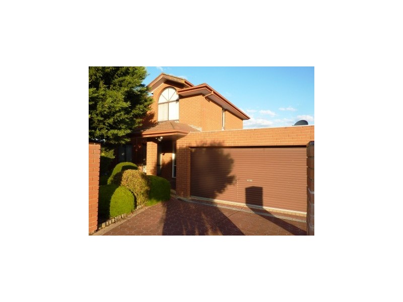 59 Hinrichsen, Hallam VIC 3803