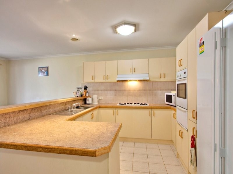 8 Pater Close, Narre Warren VIC 3805