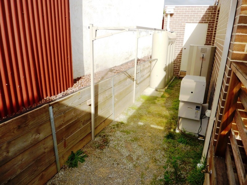 2/9 Allison Avenue, Eumemmerring VIC 3177