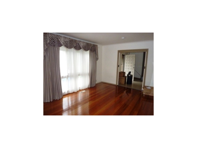 13 Frawley Road, Eumemmerring VIC 3177