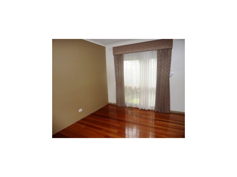 13 Frawley Road, Eumemmerring VIC 3177