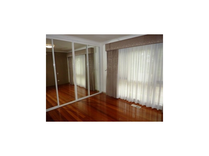 13 Frawley Road, Eumemmerring VIC 3177