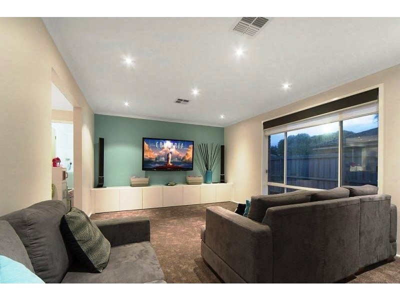 70 Albert Road, Hallam VIC 3803