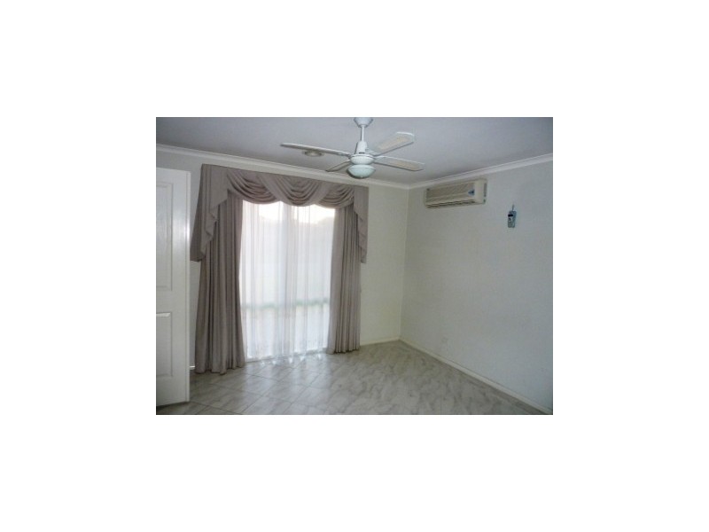 18 Ashmore Avenue, Narre Warren South VIC 3805