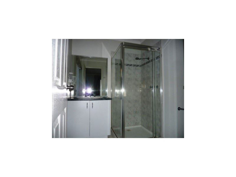 18 Ashmore Avenue, Narre Warren South VIC 3805