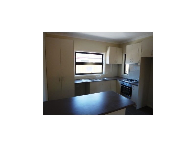 3/28 Burrows Avenue, Dandenong VIC 3175