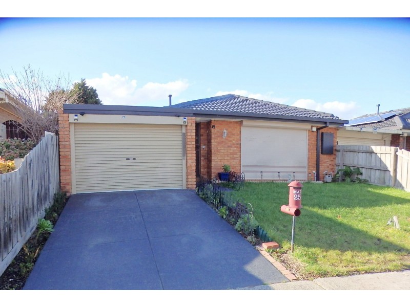 25 Ormond Rd, Hampton Park VIC 3976