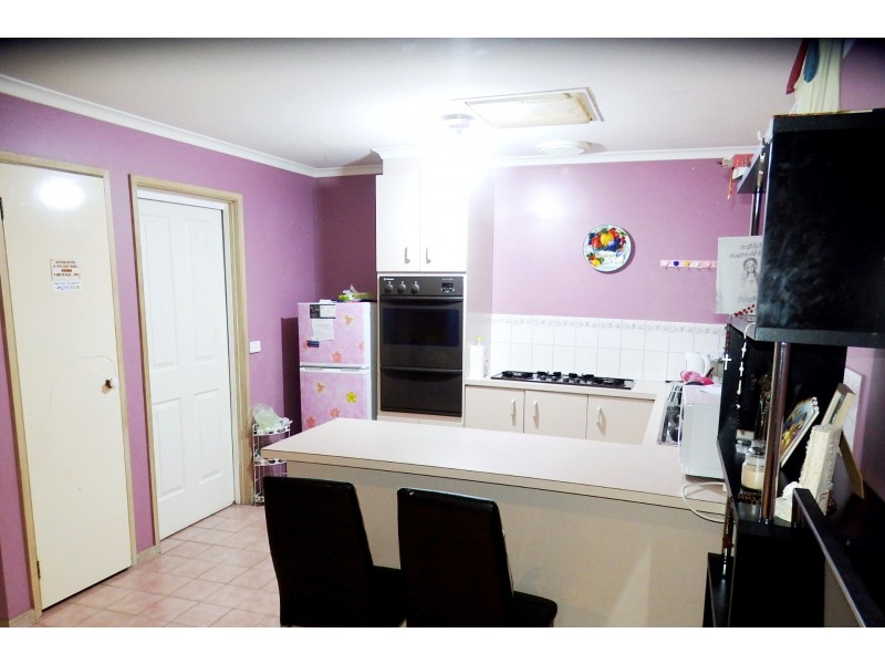 25 Ormond Rd, Hampton Park VIC 3976