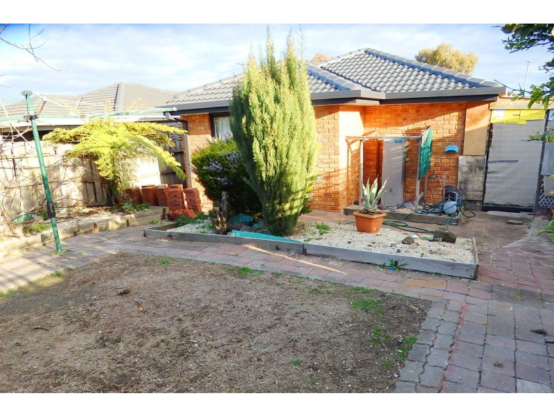 25 Ormond Rd, Hampton Park VIC 3976