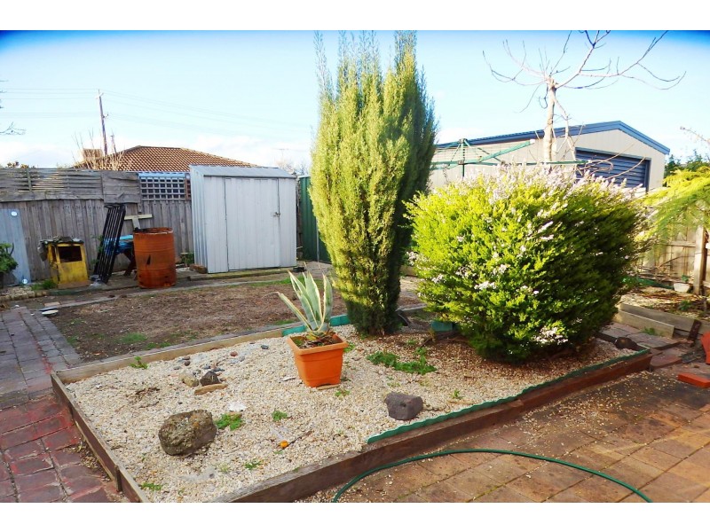 25 Ormond Rd, Hampton Park VIC 3976