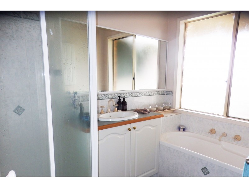 7 Wheatsheaf Court, Narre Warren North VIC 3804