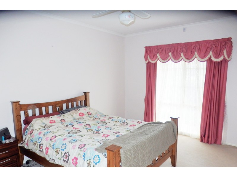 7 Wheatsheaf Court, Narre Warren North VIC 3804