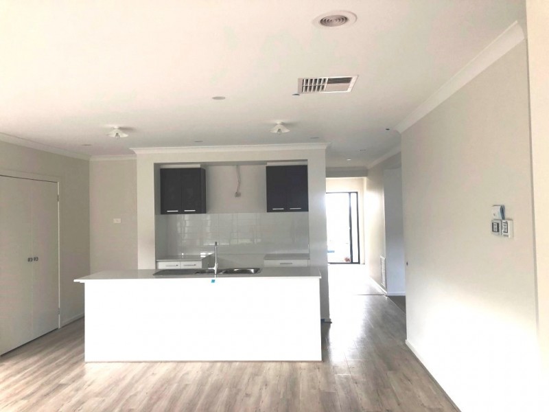 51 Rhynhurst Street, Clyde North VIC 3978