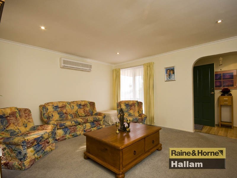 23 Weeden Crescent, Hallam VIC 3803