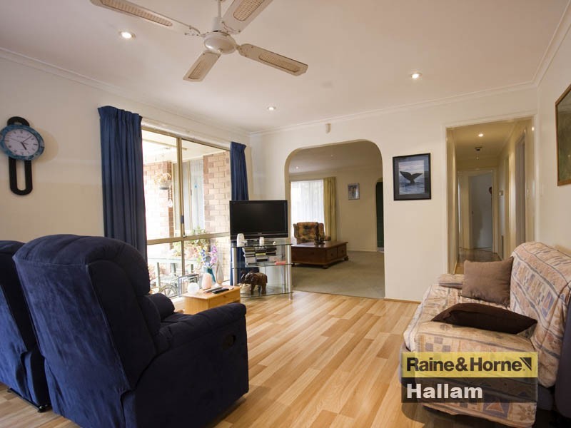 23 Weeden Crescent, Hallam VIC 3803