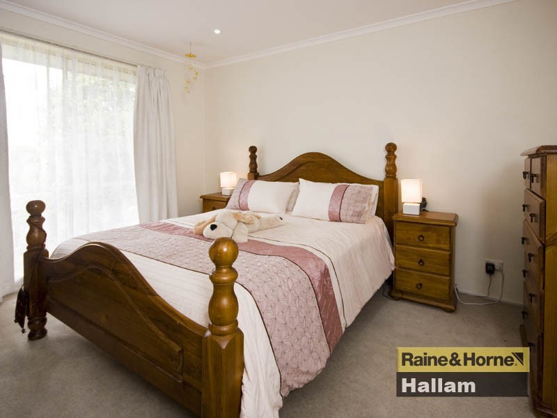 23 Weeden Crescent, Hallam VIC 3803