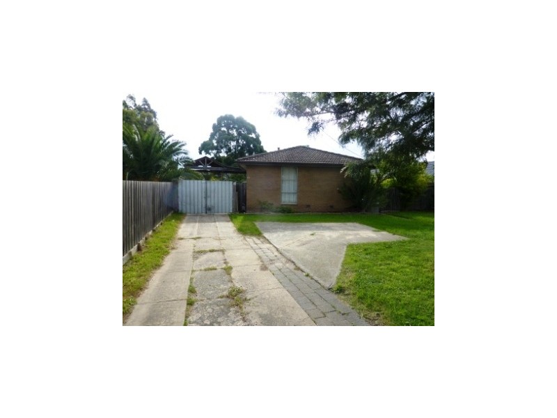 23 Hallam Road, Hampton Park VIC 3976