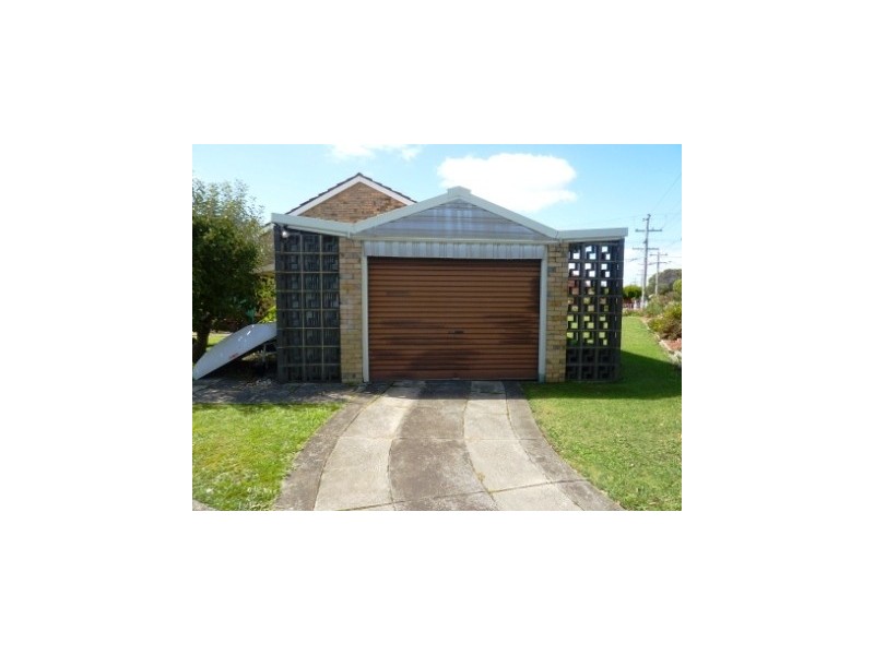 15 Princes Domain Drive, Hallam VIC 3803