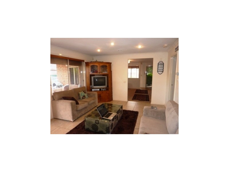 20 SAPPHIRE DRIVE, Hampton Park VIC 3976