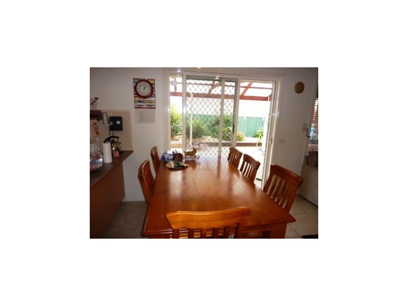 20 SAPPHIRE DRIVE, Hampton Park VIC 3976