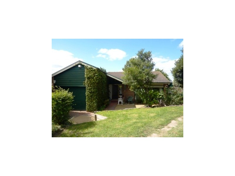 22 Weeden Crescent, Hallam VIC 3803