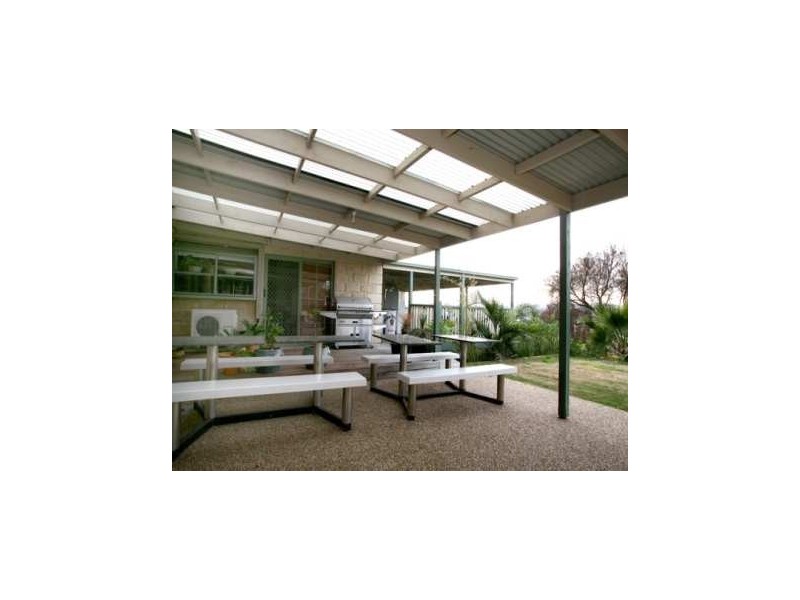 2 Halcyon Way, Narre Warren South VIC 3805