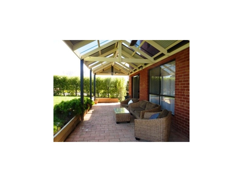 6 Bonny Court, Narre Warren South VIC 3805