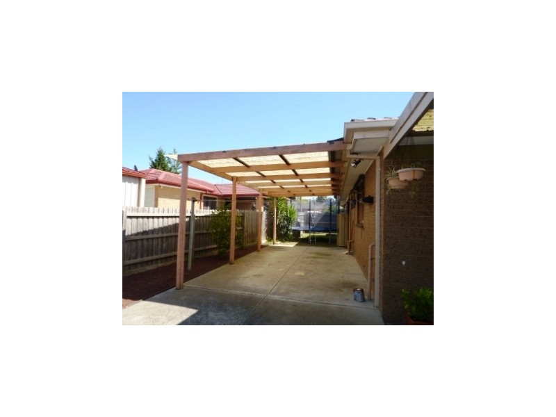100 LOCH ROAD, Dandenong North VIC 3175