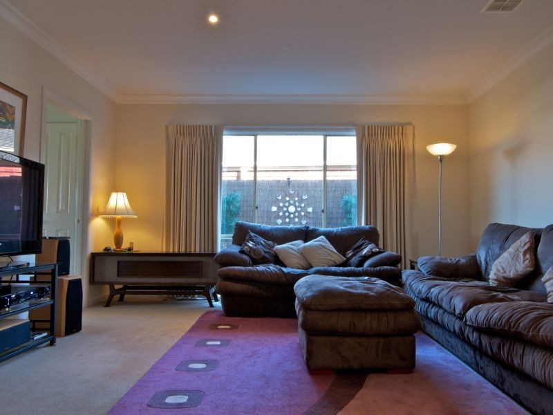 70 Paterson Drive, Lynbrook VIC 3975