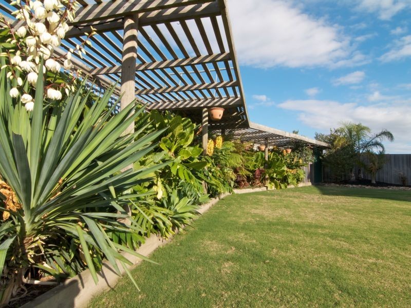 70 Paterson Drive, Lynbrook VIC 3975