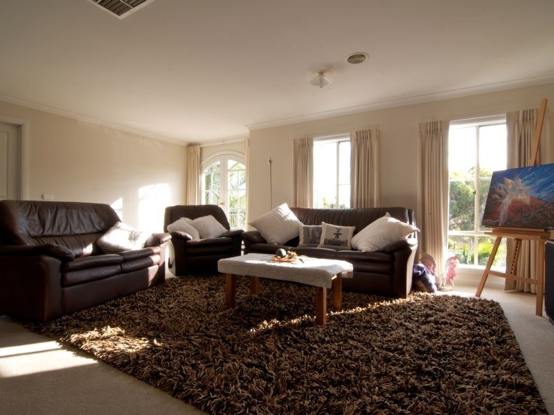 70 Paterson Drive, Lynbrook VIC 3975