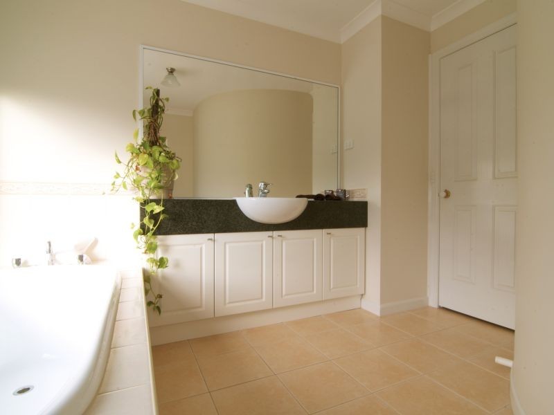 70 Paterson Drive, Lynbrook VIC 3975