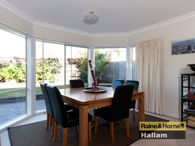 70 Paterson Drive, Lynbrook VIC 3975