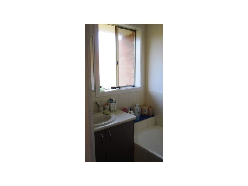 1/61 George Chudleigh Drive, Hallam VIC 3803
