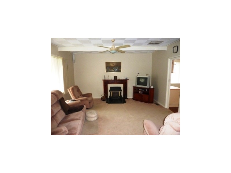 17  Redfern, Eumemmerring VIC 3177