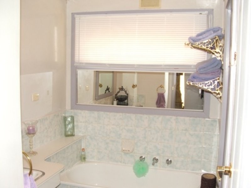 2 Mountview Ave, Hallam VIC 3803