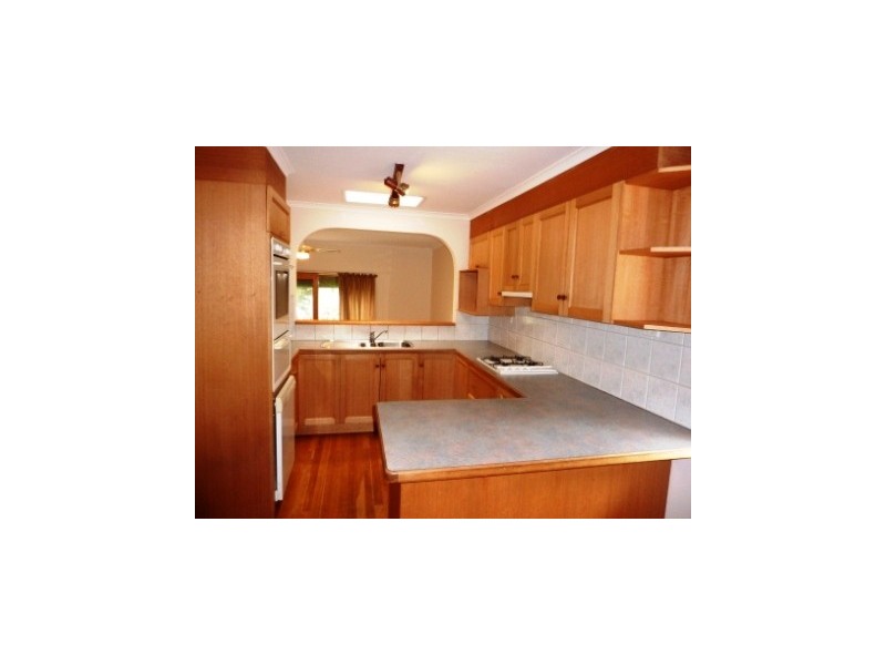 11 Gunns road, Hallam VIC 3803