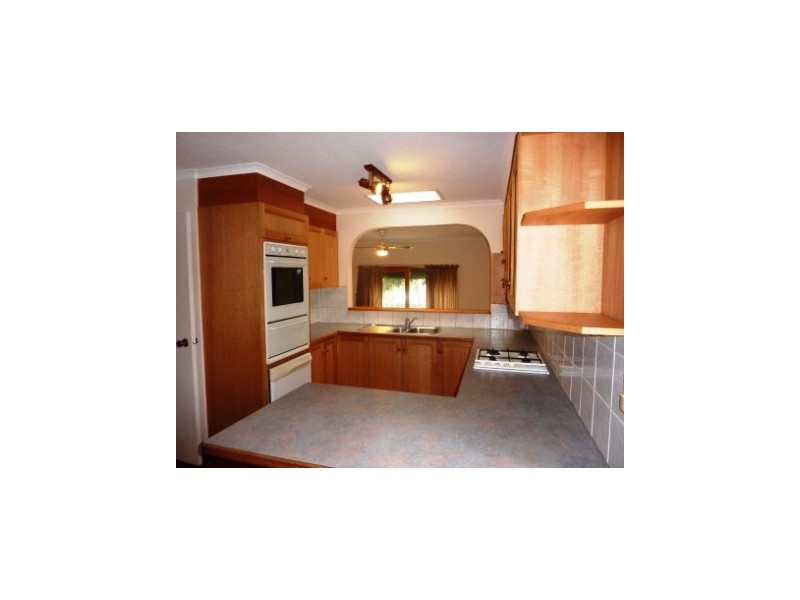 11 Gunns road, Hallam VIC 3803