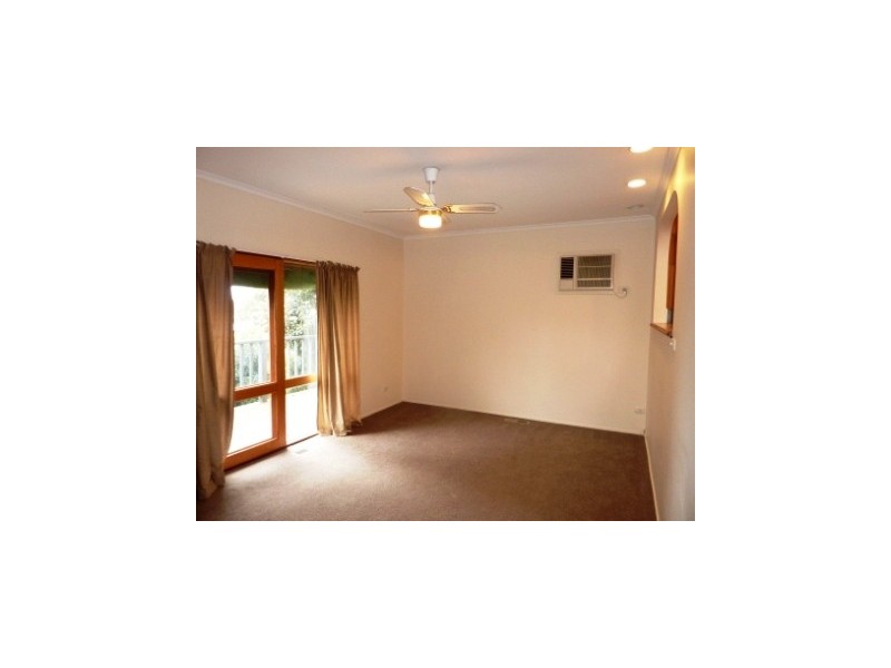 11 Gunns road, Hallam VIC 3803